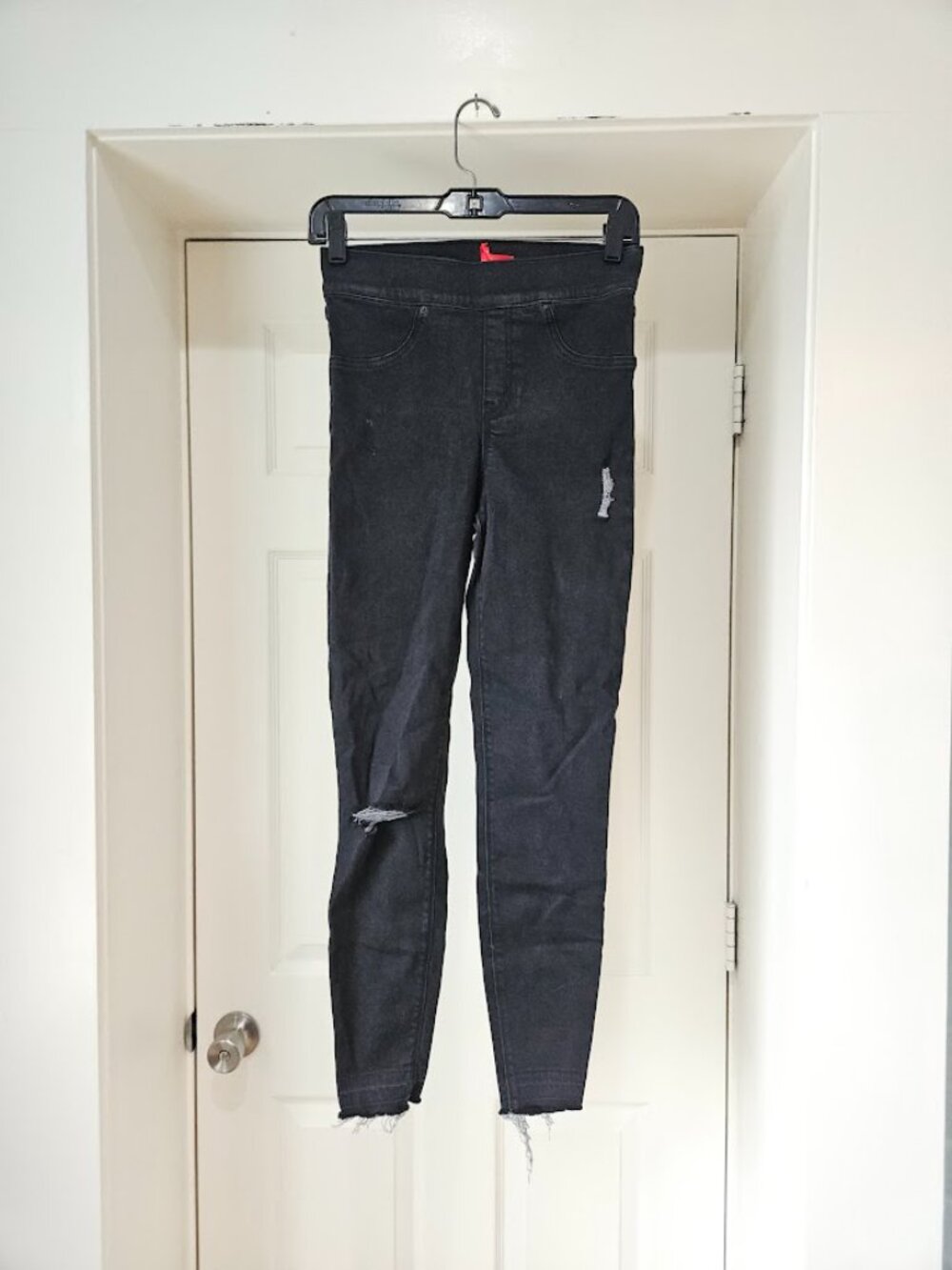 Spanx Black Distressed Skinny Jeggings Jeans Pants Ripped High Waisted Small